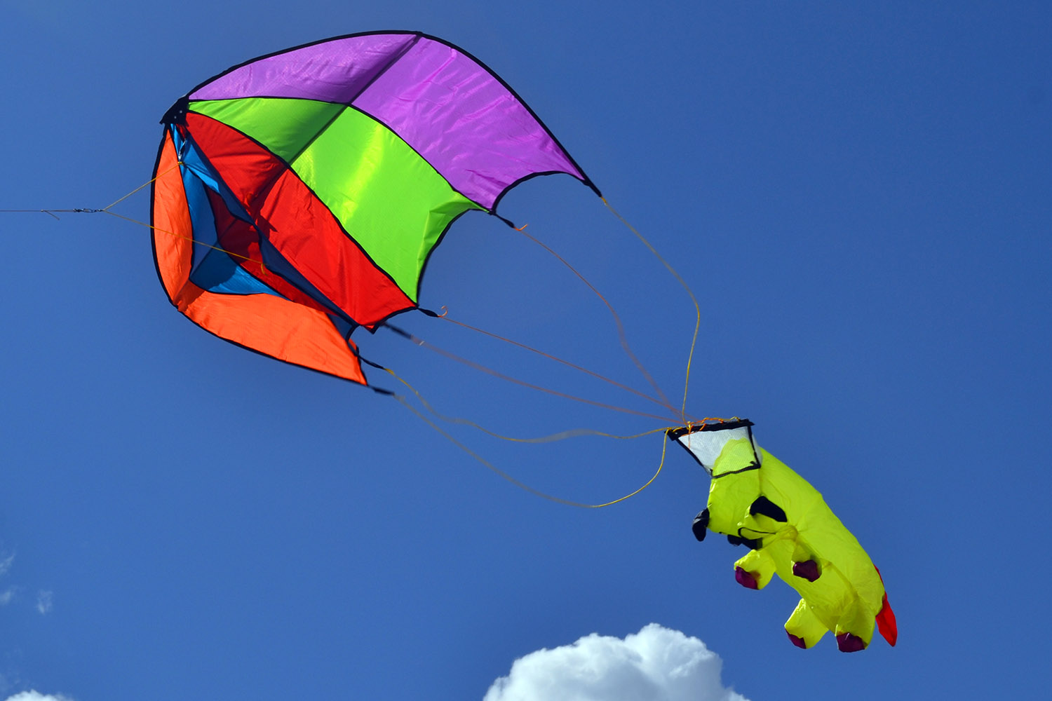 Веселый парашютист - воздушный змей, изображение три